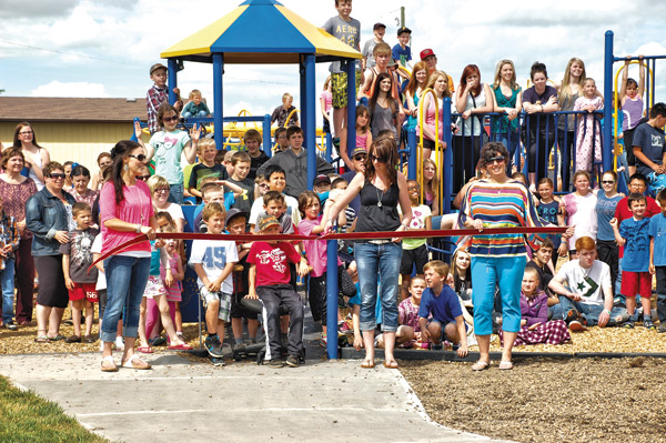 Se-Playground-ribbon-cut-Jun-24-14