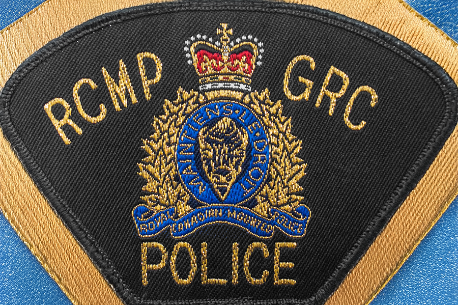 Patch_of_the_Royal_Canadian_Mountain_Police